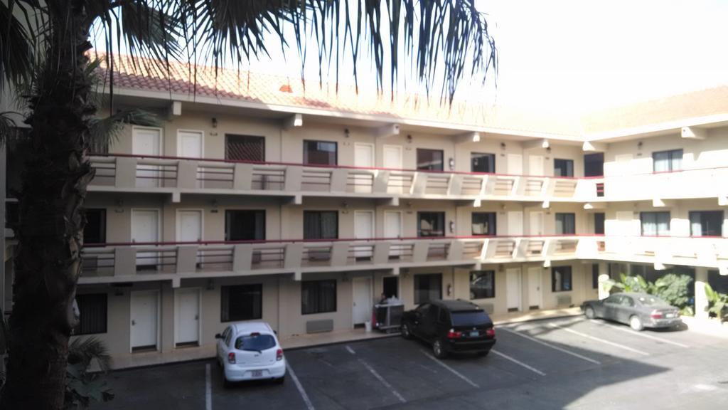 Hotel Frontiere Tijuana Exterior photo